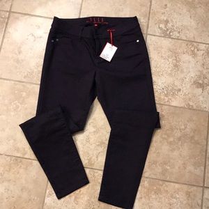 NWT Elle super skinny in purple cheetah print